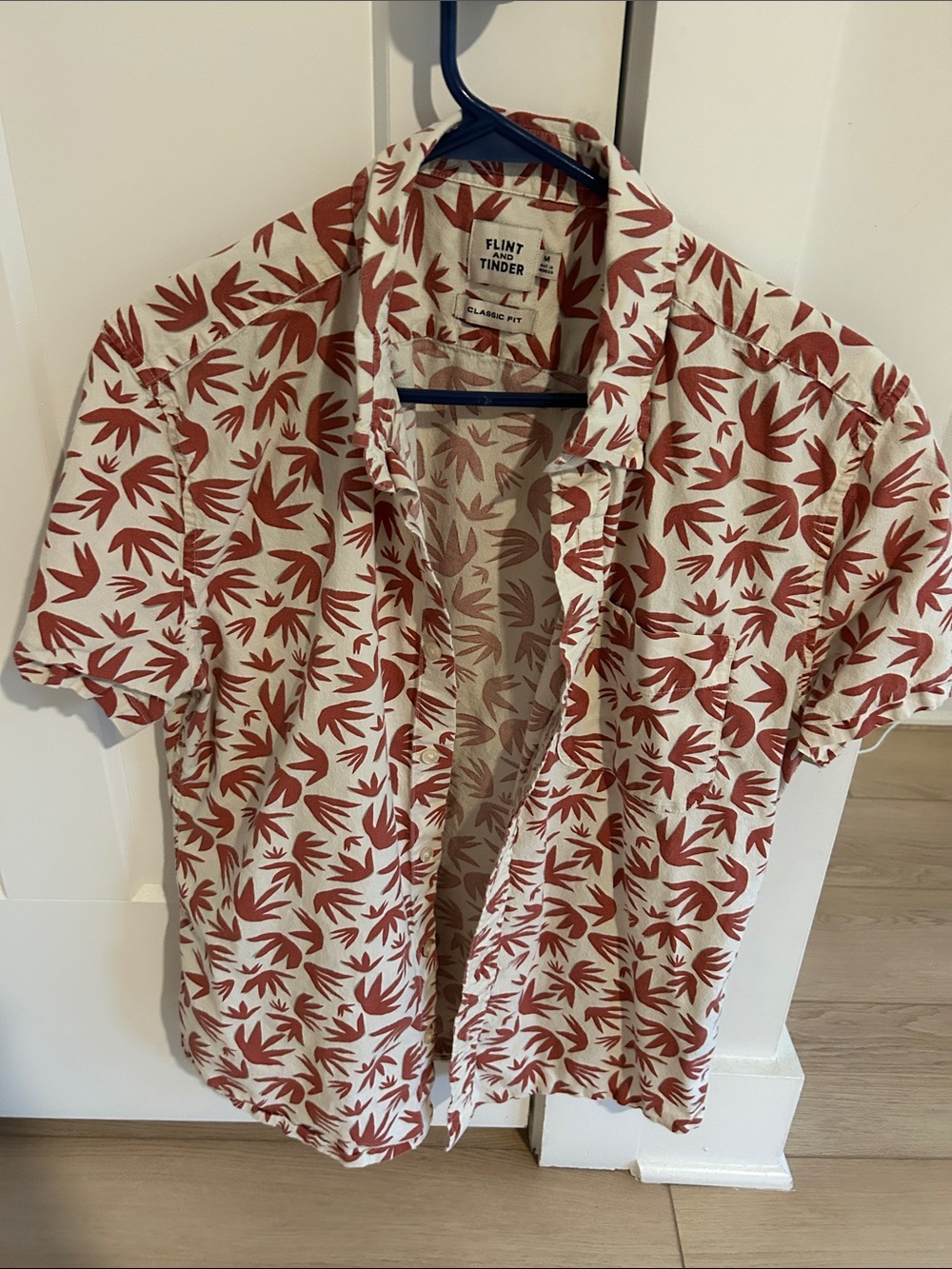Flint and Tinder buttons down shirt